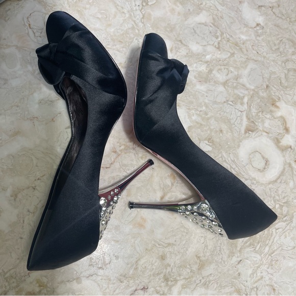 Paris Hilton Silver Jeweled Heel Satin Stilettos Sz 10 - Picture 4 of 7